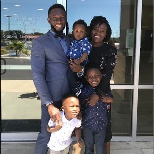 Meet your Posher, Emmanuel